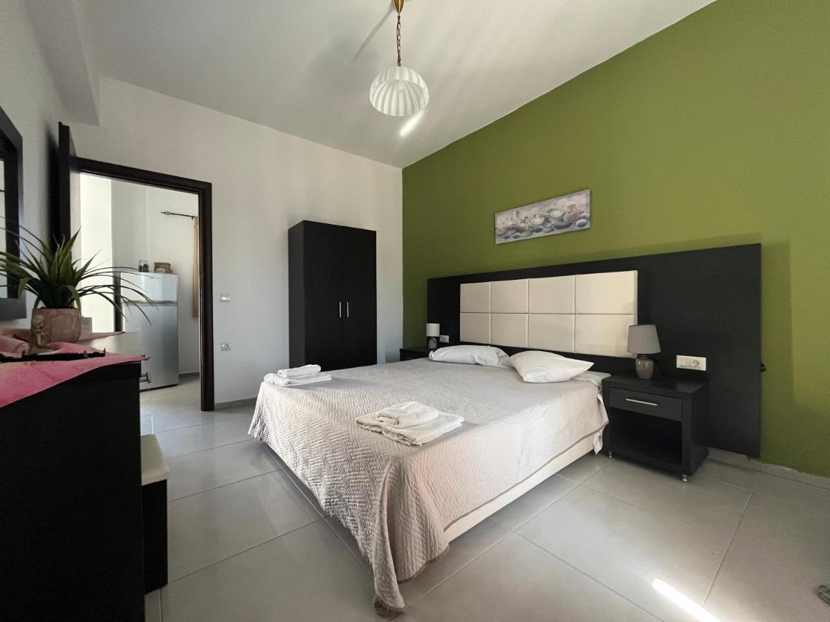 Villa Antonis Deluxe Apartments Amoudi Exterior foto