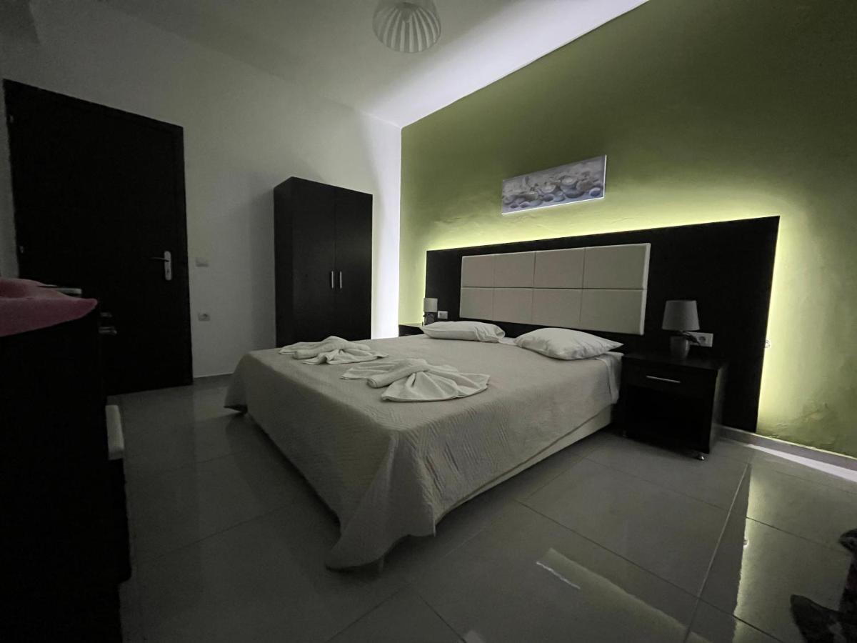 Villa Antonis Deluxe Apartments Amoudi Exterior foto