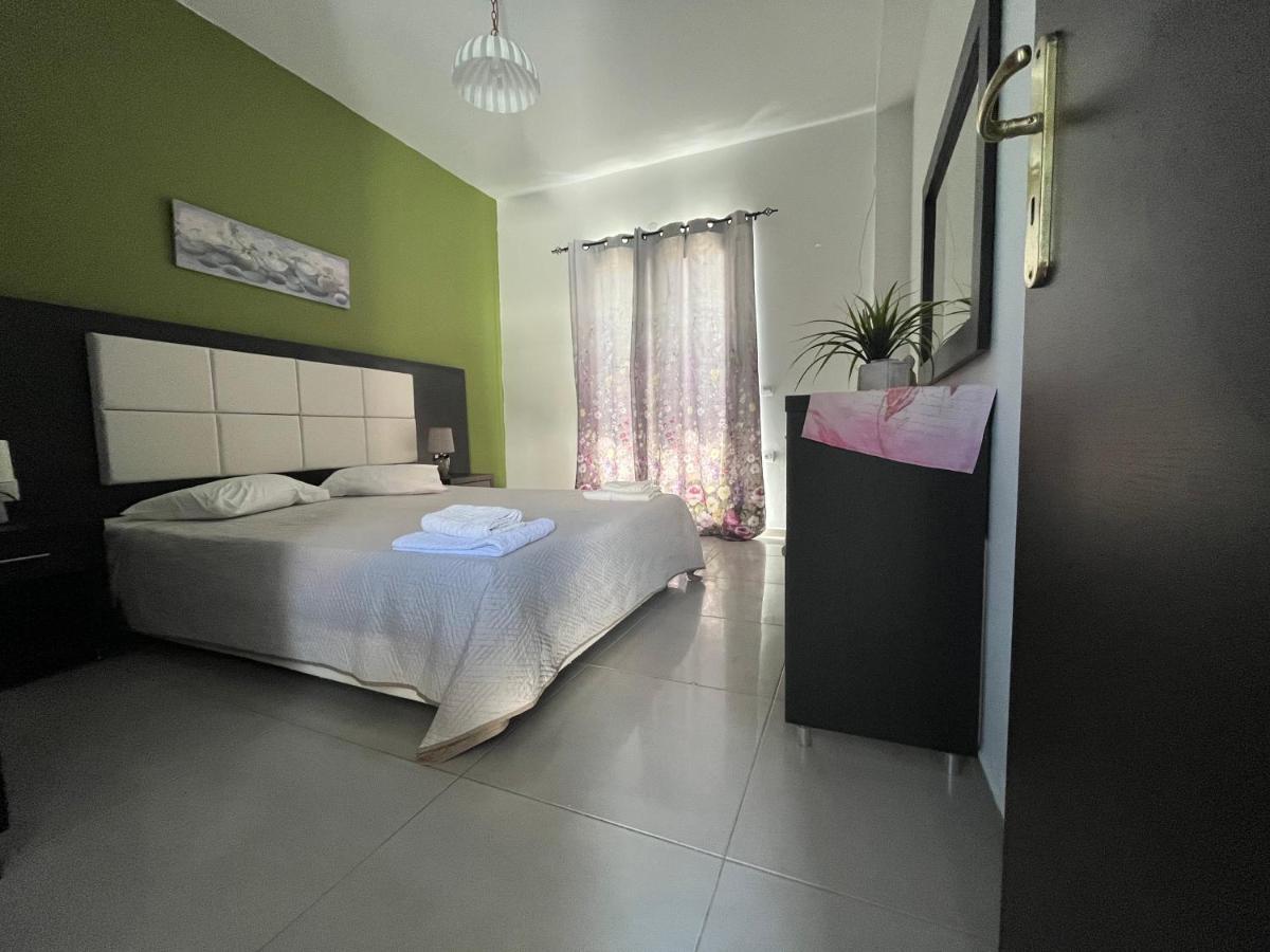 Villa Antonis Deluxe Apartments Amoudi Exterior foto