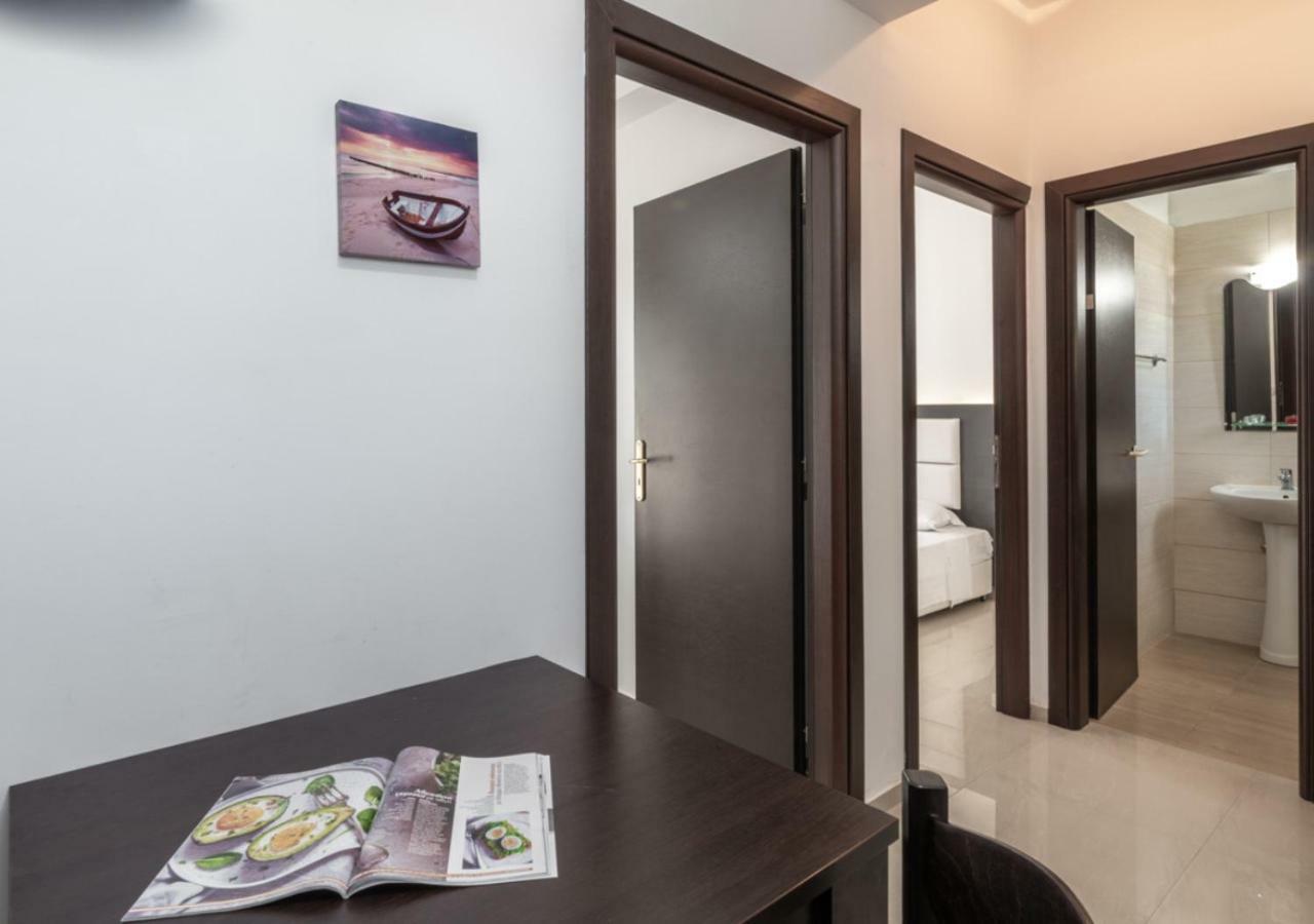 Villa Antonis Deluxe Apartments Amoudi Exterior foto