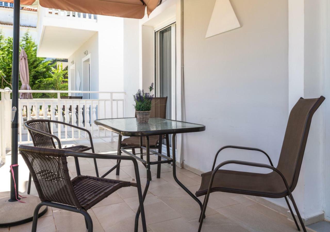 Villa Antonis Deluxe Apartments Amoudi Exterior foto